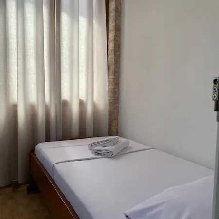 Hillside بيت ضيافة 3*