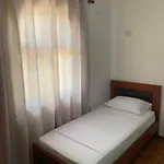 Hillside Πανσιόν Εξαμίλιο