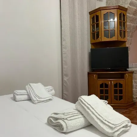Guest house Hillside Ksamil