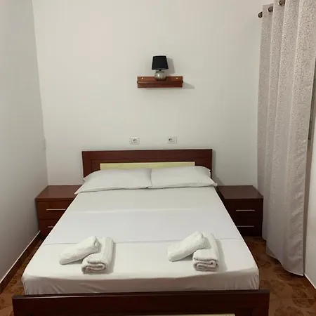Hillside Guest house *