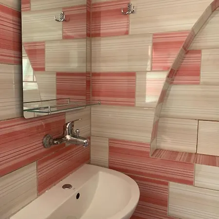 Hillside Guest house Ksamil